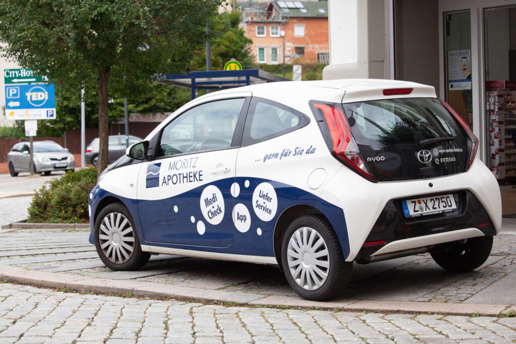 Liefer-Fahrzeug der Moritz Apotheke Limbach-Oberfrohna